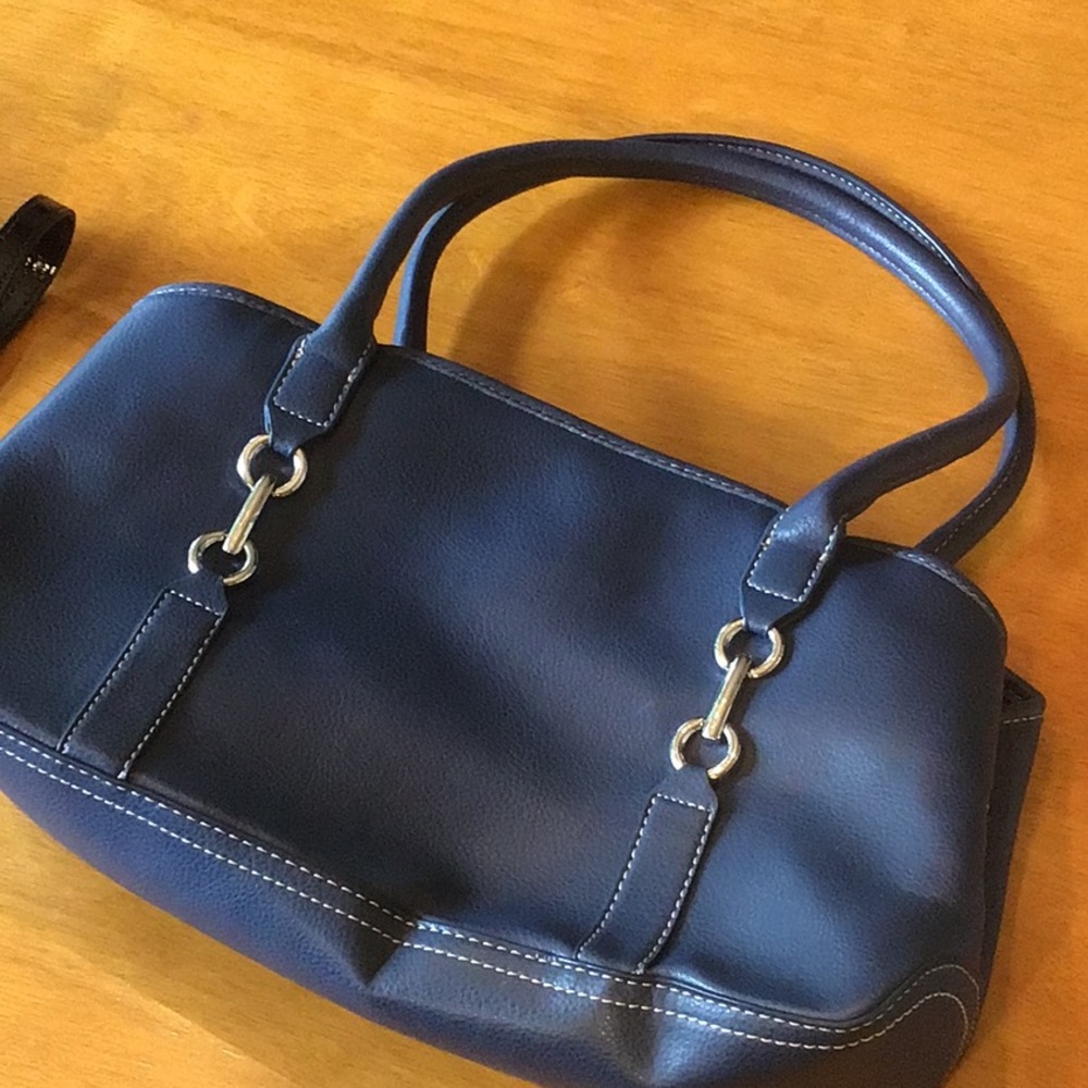 Croft and Barrow blue purse